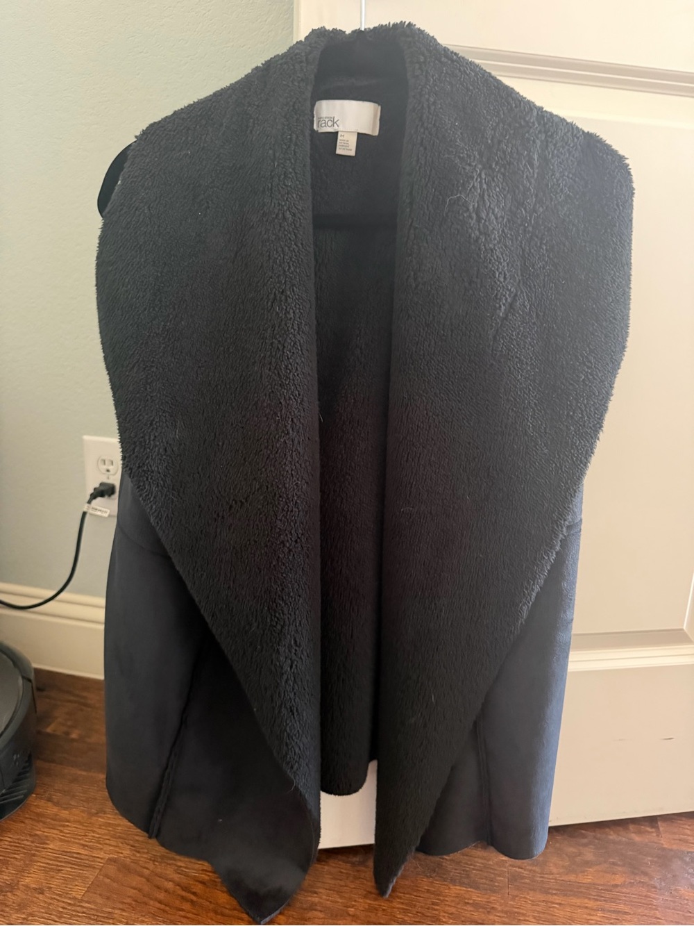 Cozy Black Faux-Shearling Draped Vest - Apt. 9